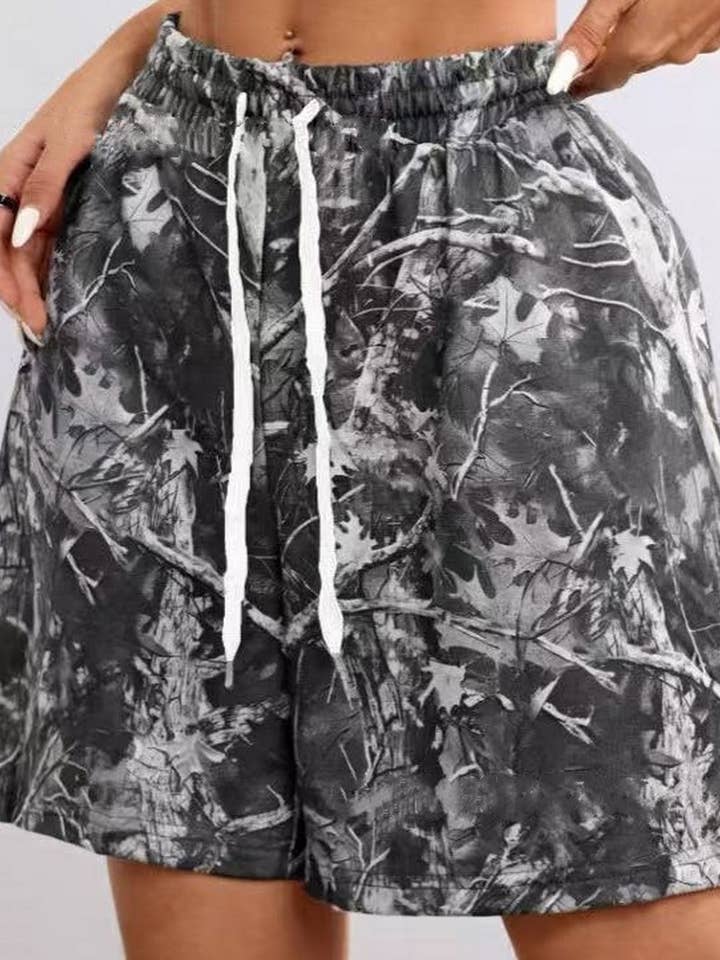 NINEXIS - Wholesale Shorts - Women's - CWBSP0569_LOOSE DRAWSTRING CAMO SHORTS WITH BRANCH PRINT1