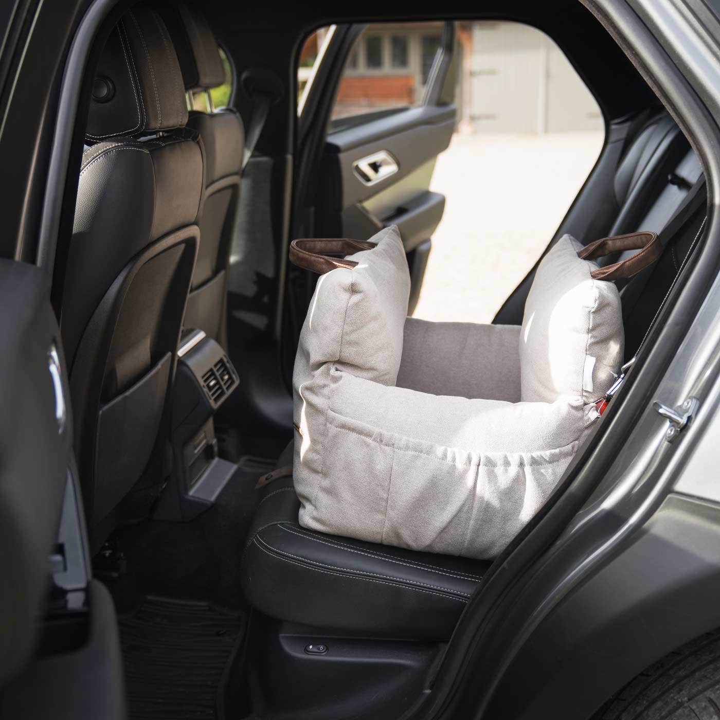 Easy Traveller in Slate for wholesale on Faire1