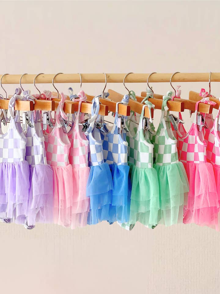 Tutine con gonnellino per la vendita all'ingrosso da parte di Lucky Panda Kids