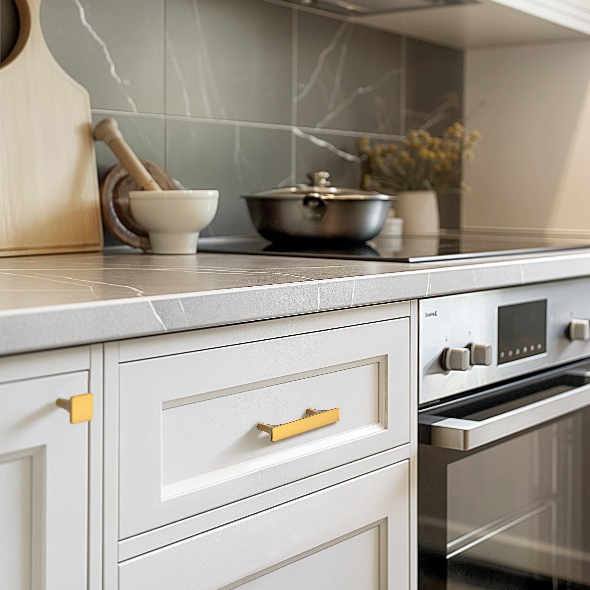 Island Universe Hardware Inc. - Wholesale Knob/pull - Modern Flat Cabinet Handles5