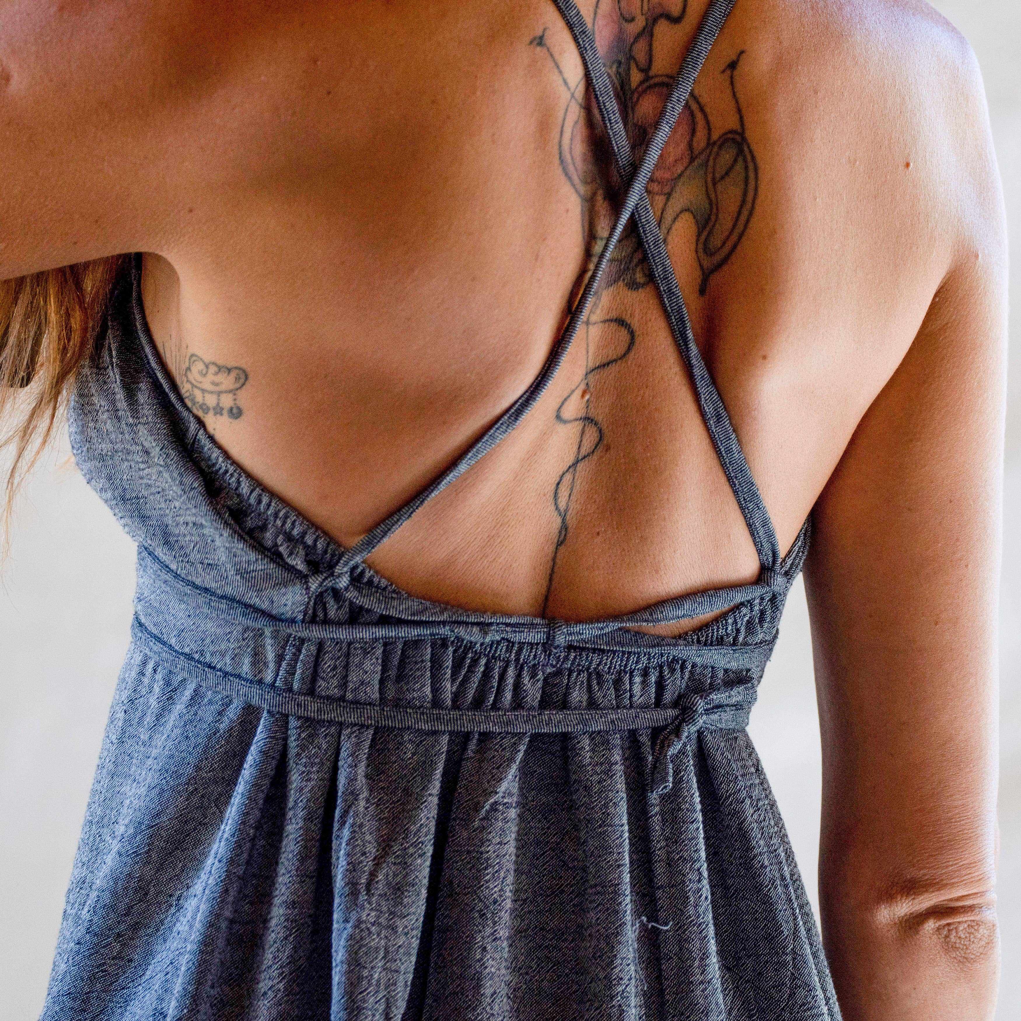 loom.ist – Großhandel Kleid – Damen – Sile Maxi-Kleid mit Schnürung31