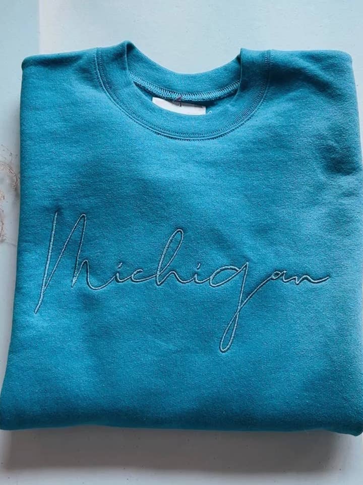 Finny Lou & Co. - Wholesale Graphic Sweatshirt - Women's - State & Town Tourist Crewneck Sweatshirt4