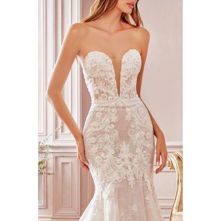 MischkaCo - Vente Robe de soirée – femme - Robe de mariée sirène brodée de fleurs3