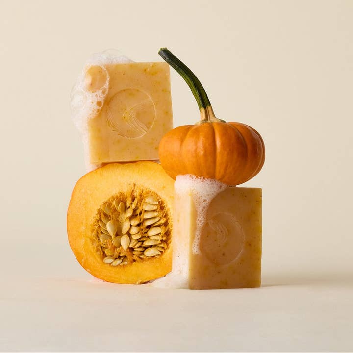 Apoterra - Wholesale Facial Cleanser - Pumpkin + Wild Carrot Complexion Soap1