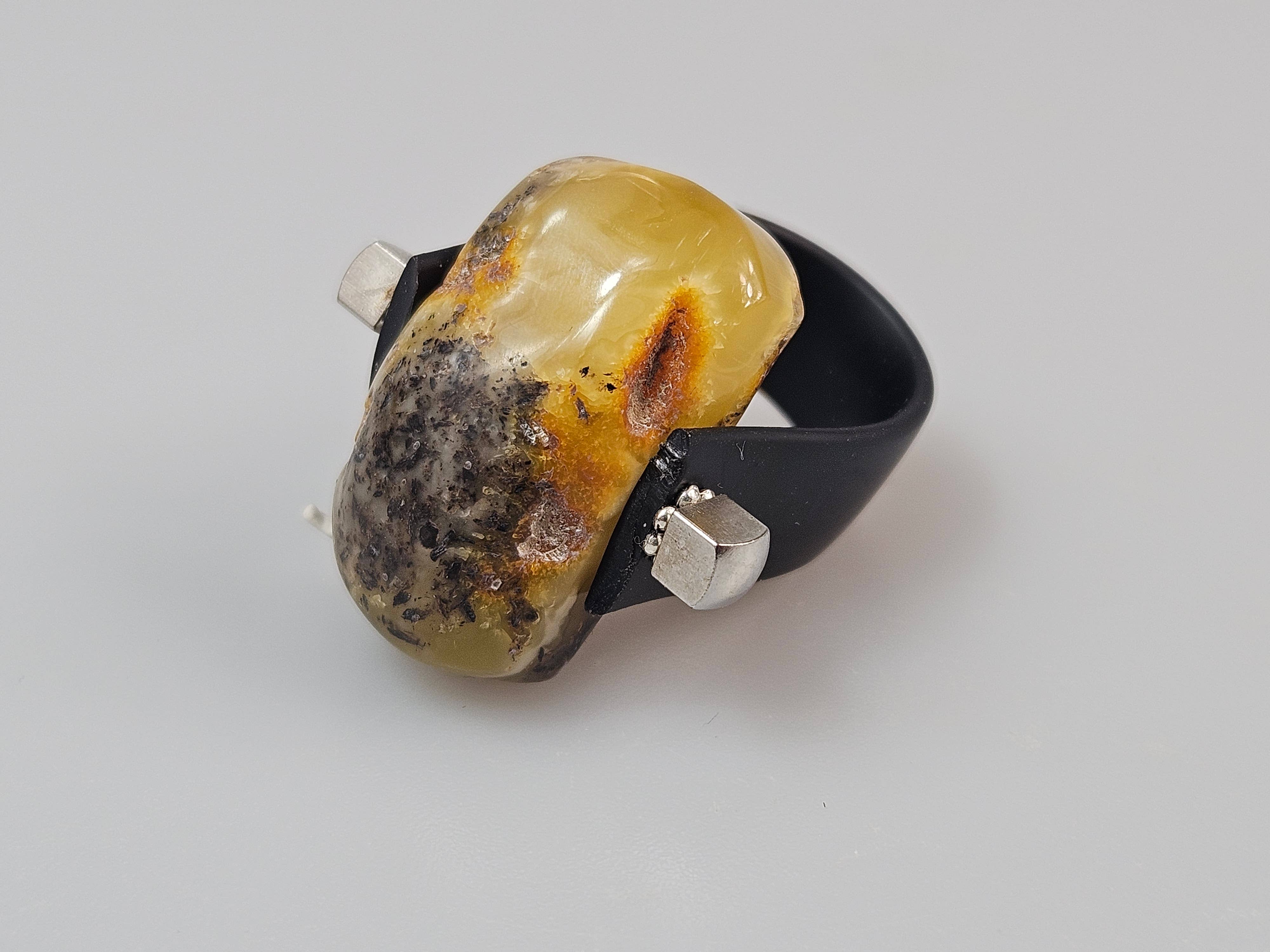 AmberLithuania - Vendita all'ingrosso Anelli cocktail/statement - Anello in ambra regolabile unisex con cristallo13