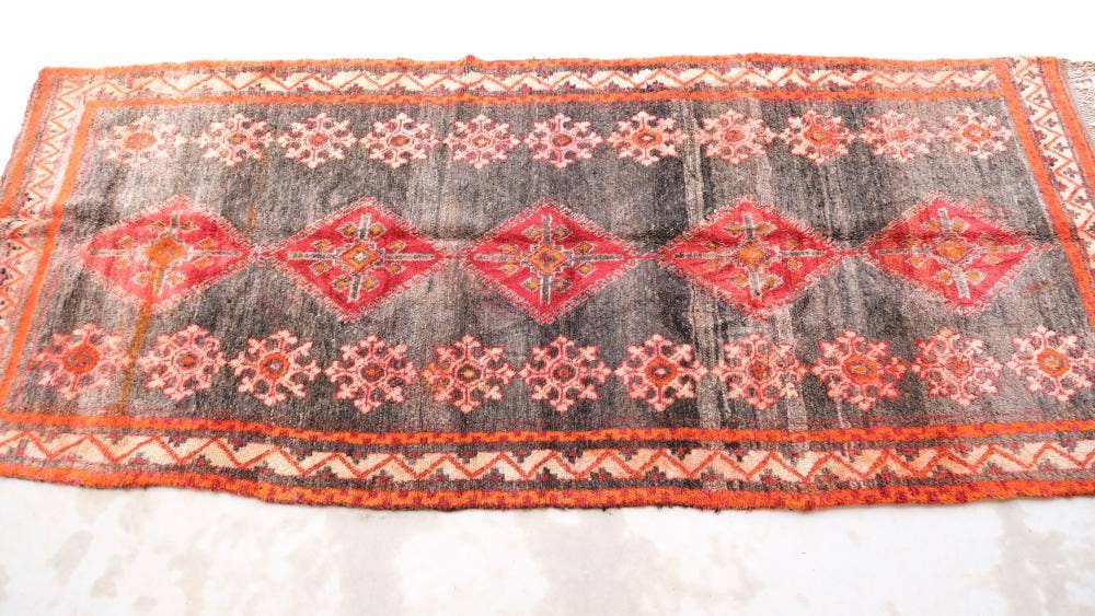 bazarifinagh - Wholesale Area Rug - Black Vintage Moroccan rug made from wool 4x10ft5