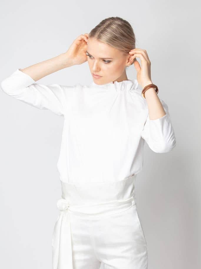 Blouse à col volanté pour la vente par Lia & Saora GmbH