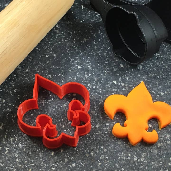 CookieCutterSupply - Wholesale Cookie Cutter - Fleur De Lis Symbol Cookie Cutter