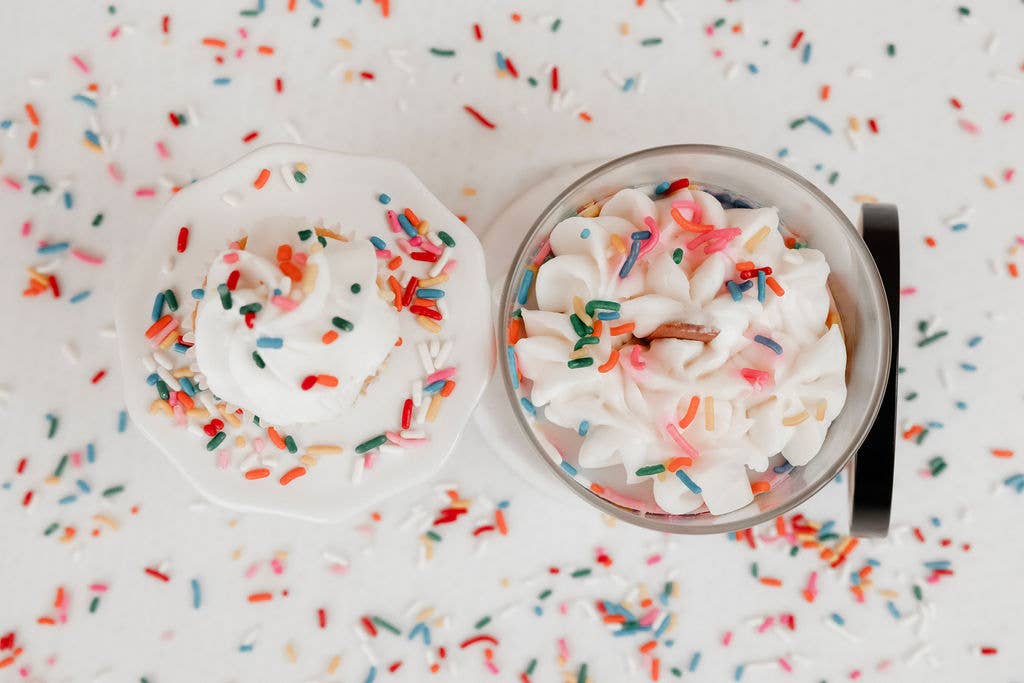 Hooties Candles and Things - Wholesale Jar/Filled Candle - Birthday Cake Candle1