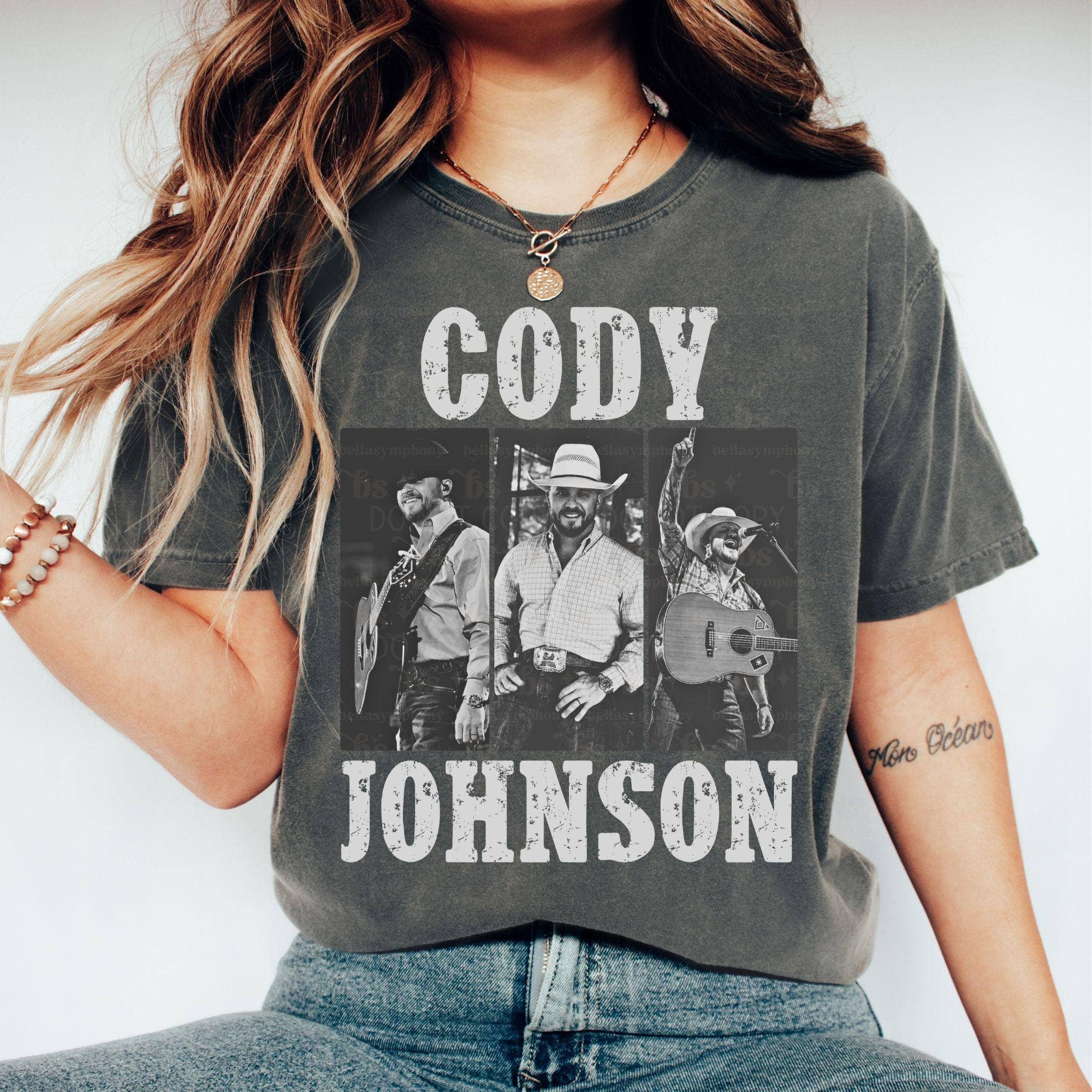 TheKingShirt - Wholesale Graphic Sweatshirt - Women's - Cody Johnson Nashville Country Music Tee - Official Merch0