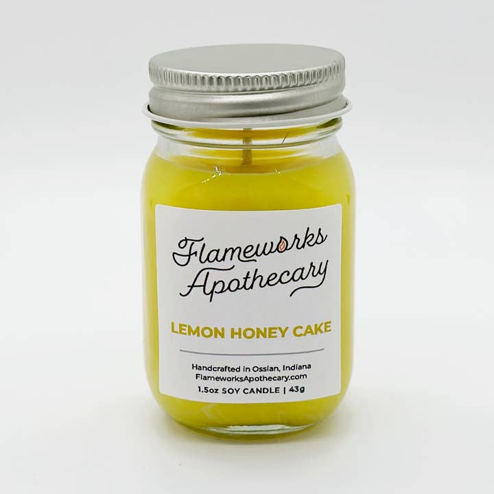Mini bougie en pot Mason Cake 1,5 oz pour la vente par Flameworks Apothecary