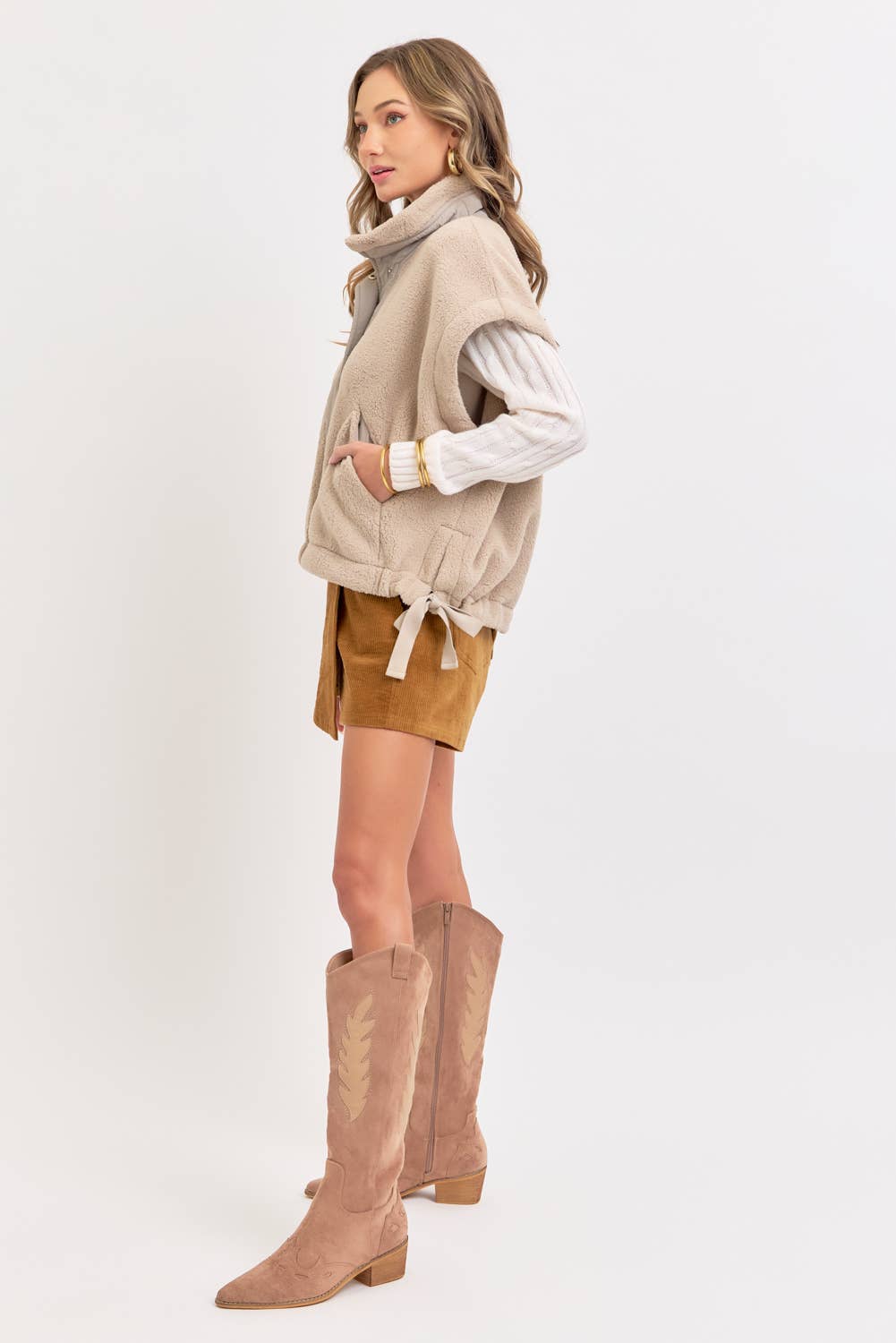 Sweet Lovely by Jen - Wholesale Outerwear Vest - Women's - OVERSIZED FLEECE VEST38