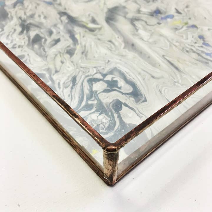 Plateau de terrain marbré en ardoise pour la vente par Copper & Torch