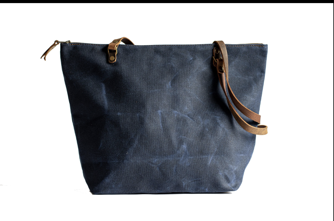 In Blue Handmade - Wholesale Draagtas - Dames - Grote handgemaakte rugzak van gewassen canvas | The Minimalist3