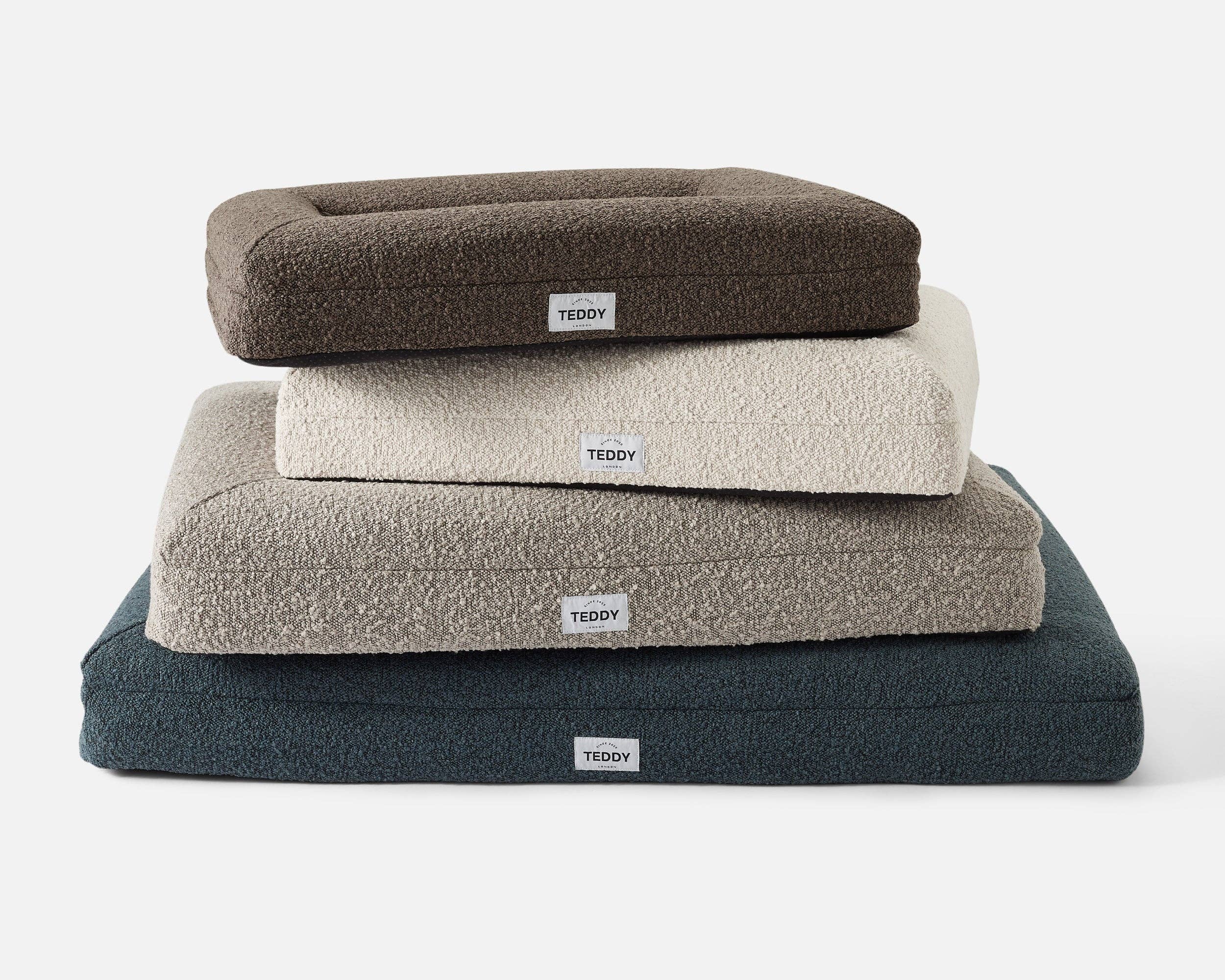 TEDDY LONDON – wholesale Husdjursbädd – Hund – NY MEDIUM BOUCLE SÄNG I MARINEN6