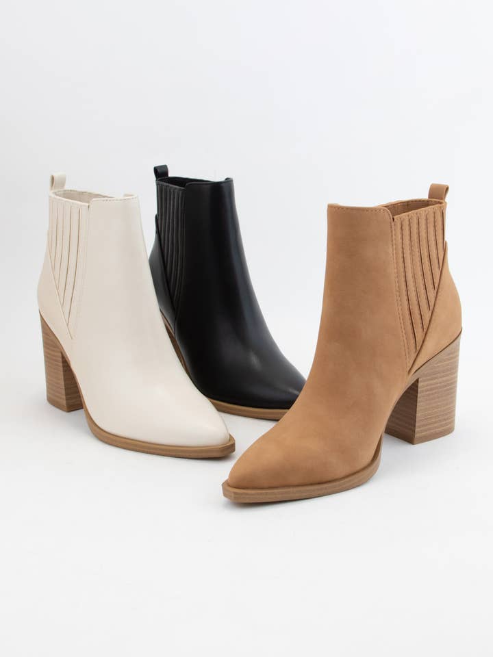 CCOCCI - Vendita all'ingrosso Stivaletti - Donna - Stivaletti Chelsea con tacco a blocco e punta appuntita11