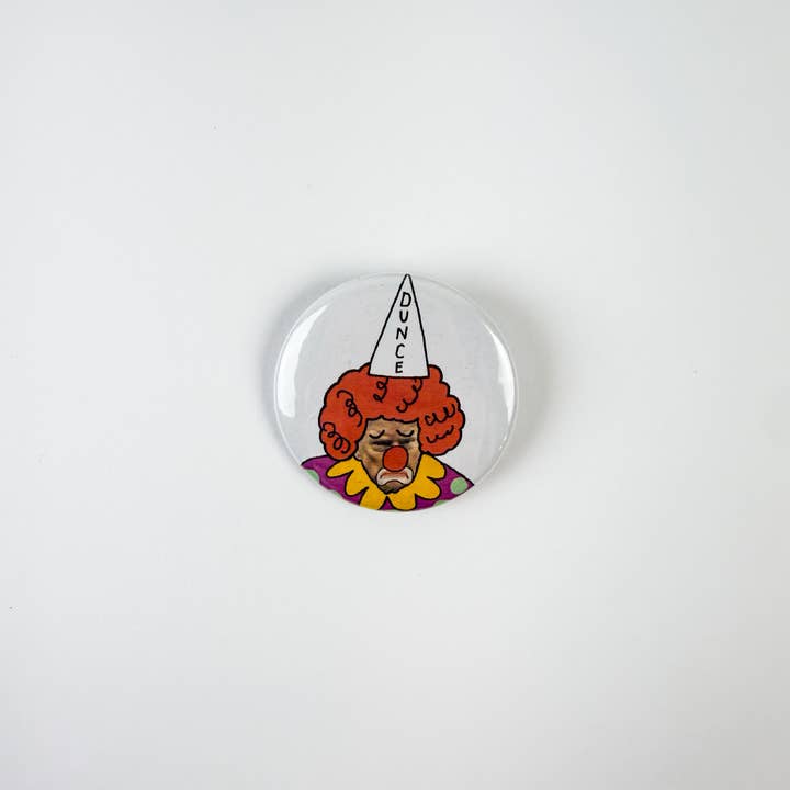 Trump Dum Klovn Pinback-knap for engroshandel hos Culture Flock