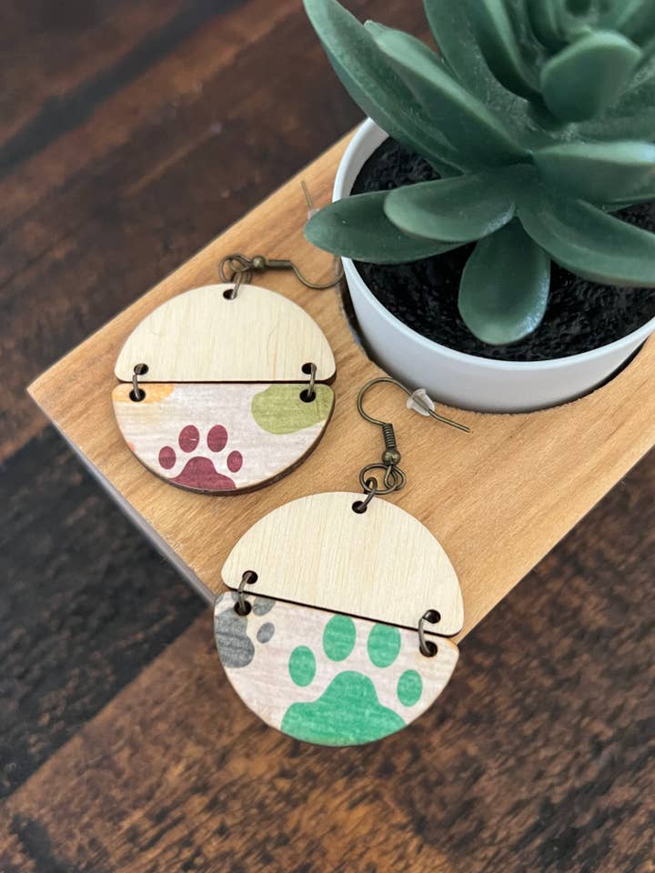 Ciondoli a cerchio in 2 parti con impronte di zampe per la vendita all'ingrosso da parte di Suchfungoods