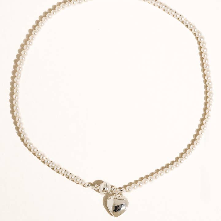Flânerie by MAIQ - Wholesale Pendant/Charm Necklace - Gosse 18K Gold Vintage Pearl Heart Magnet Necklace