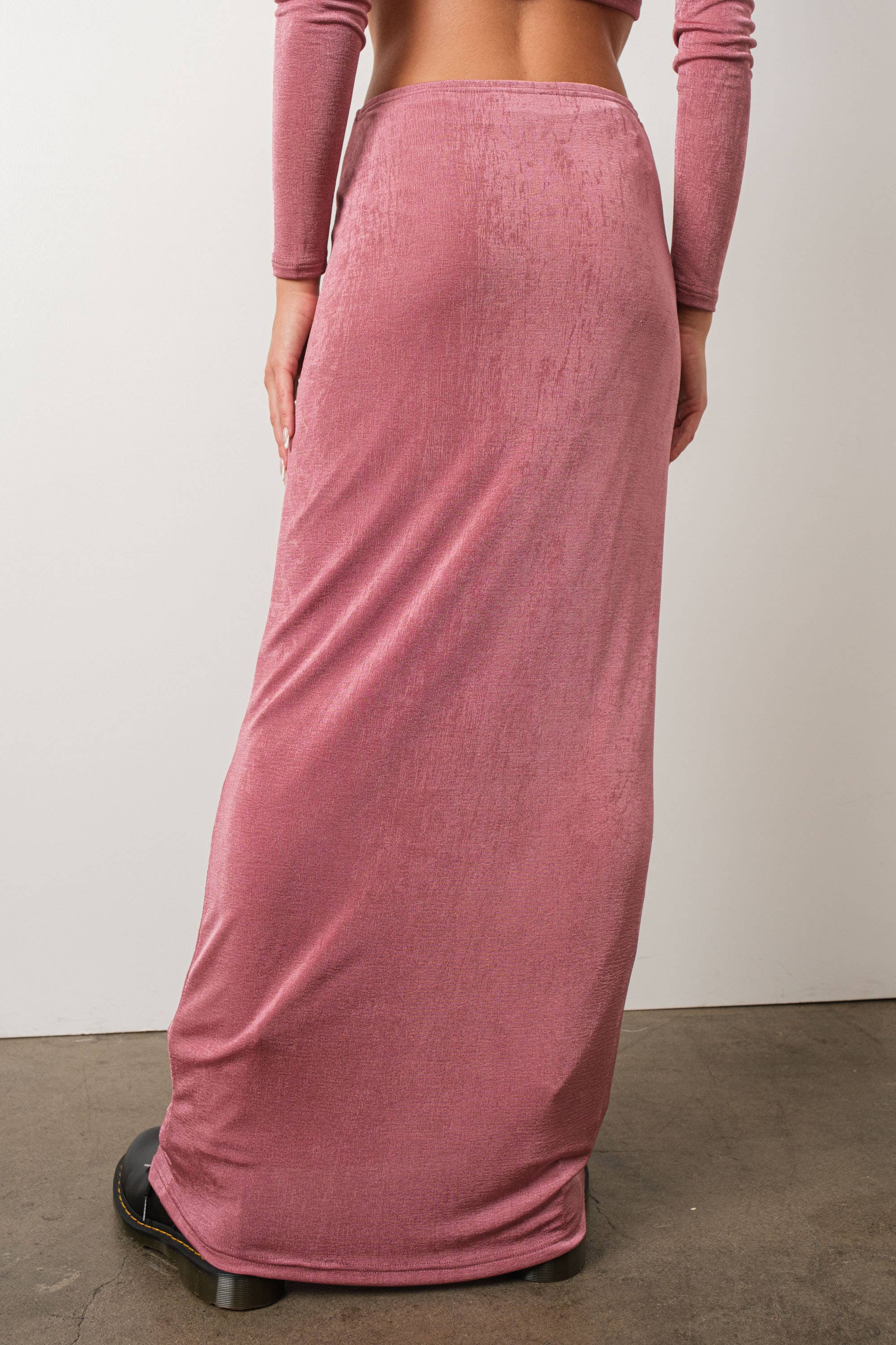 Pretty Garbage – Saia - Mulher por atacado – Saia Maxi de Malha Slinky – Elegante e Pronta para Boutique2