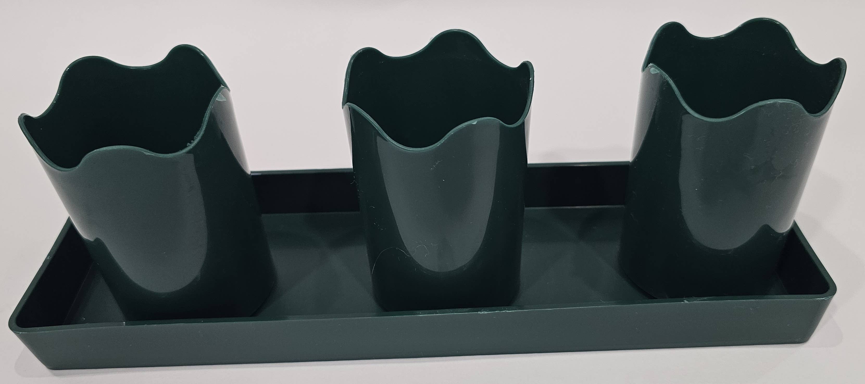 Austin Planter - Wholesale Plant Pot - Wavy 2-inch APW Flower 3-Pots with 1-Rectangle Saucer0