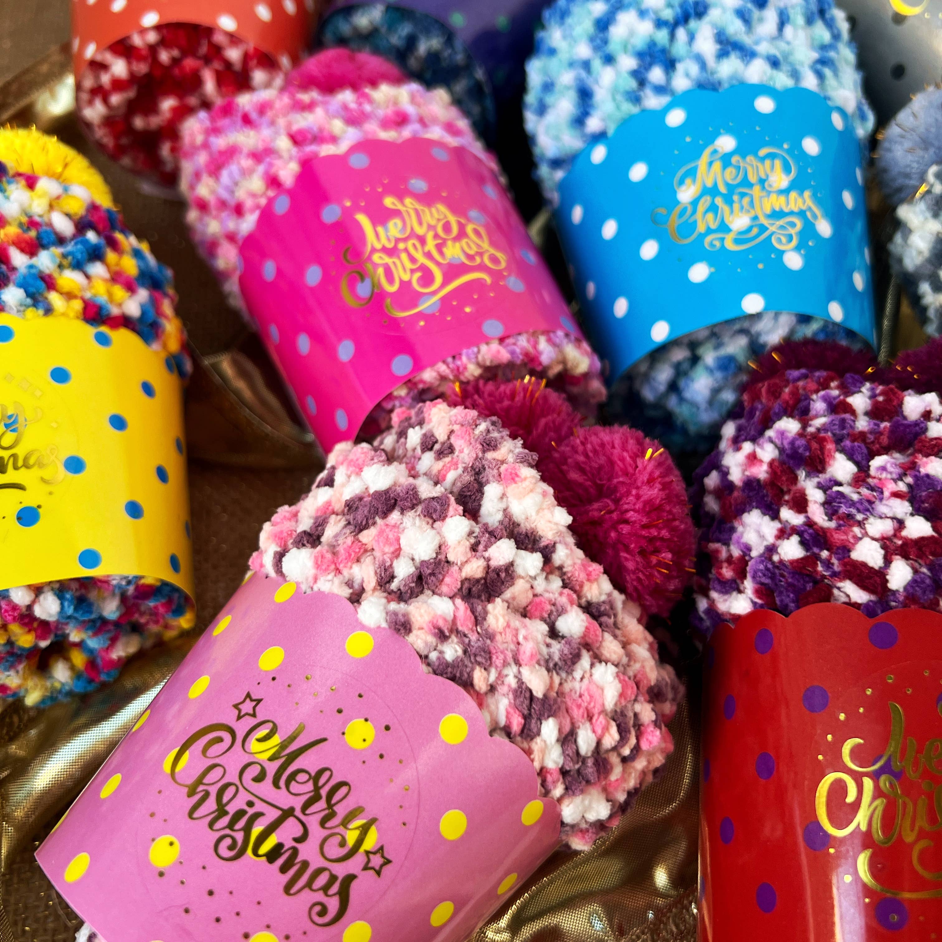 Daisy Dunes - Wholesale Socks - Women's - "Merry Christmas" Cozy Cupcake Socks | 9 Colors2