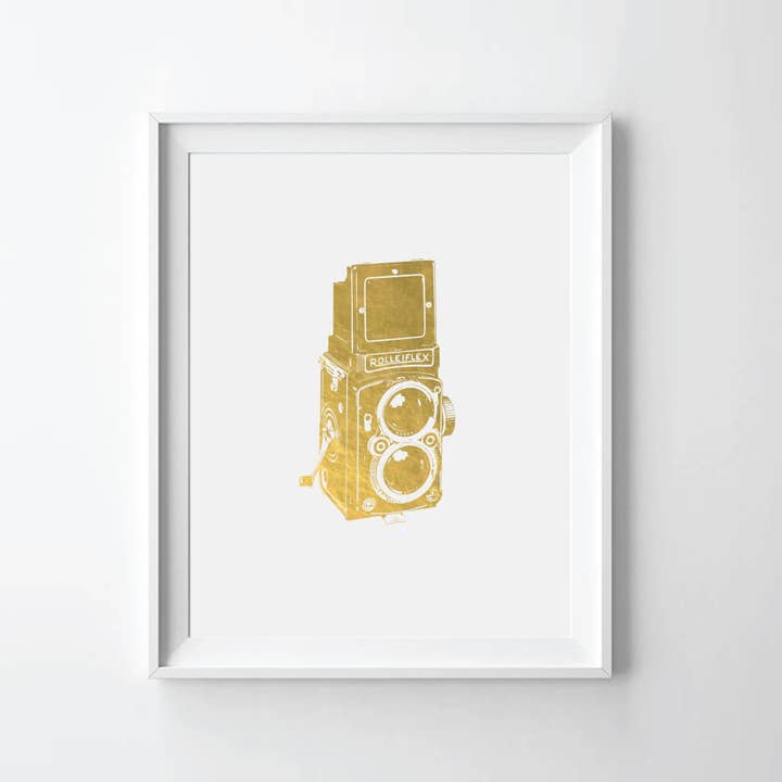 Vintage Camera II - Stampa artistica con lamina d'oro per la vendita all'ingrosso da parte di Uyeno Miyoshi