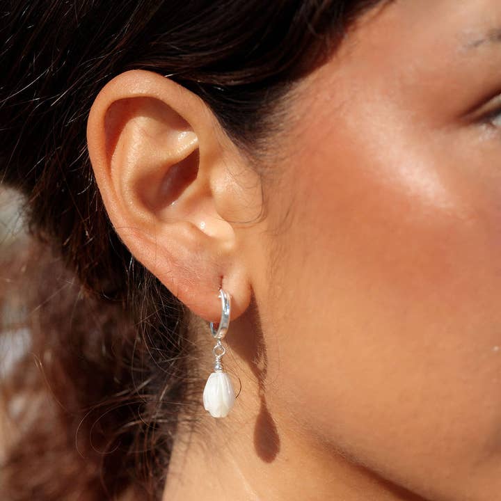 Ke Aloha Jewelry - Vente Créoles - Boucles d'oreilles créoles en argent sterling avec fermoir Pikake - Healani3