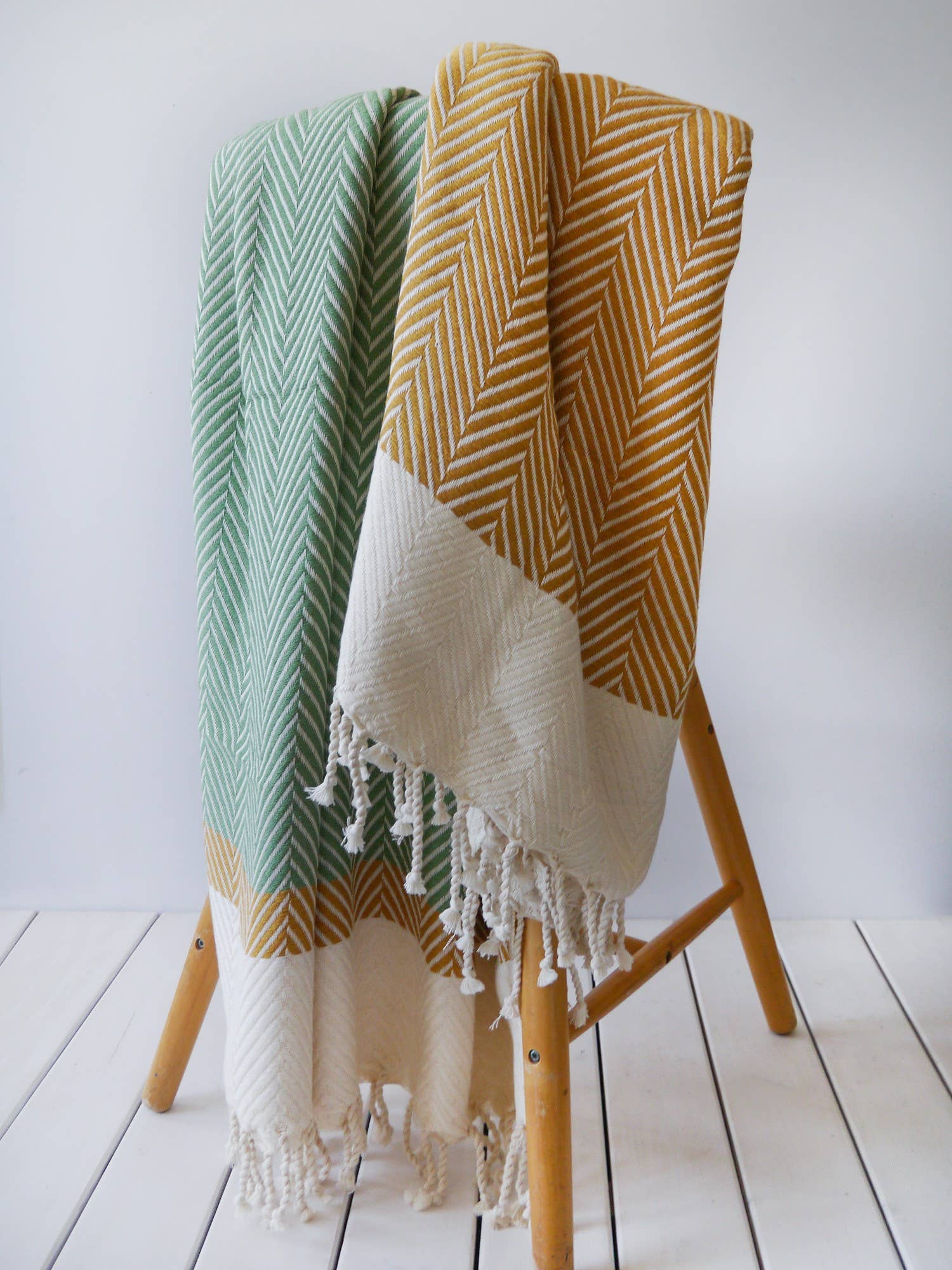 Living Roots – wholesale Throw blanket – Handwoven Cotton Throw - Green with yellow striped1