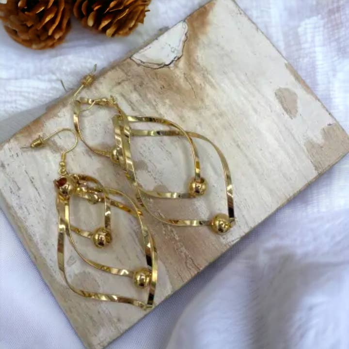 Jess & Lou - Wholesale Dangle Earrings - Triple Strand Gold Drop Earrings ER158G