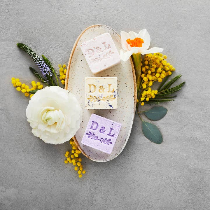 Dot & Lil - Wholesale Bath Bomb/Fizz - Lavender & Hibiscus Sparkling Milk Bath Cube8