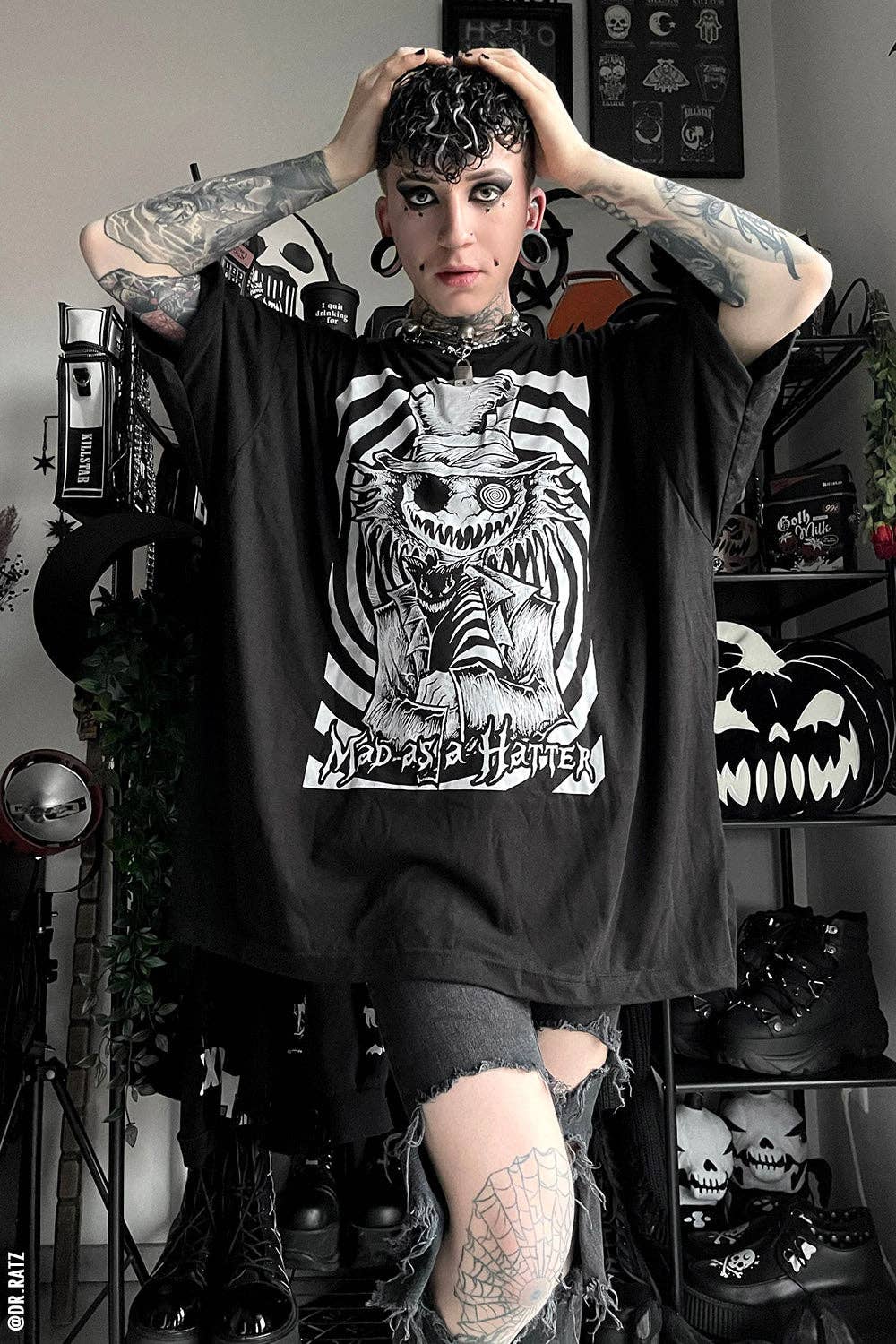 vampirefreaks – Engroshandel T-shirt med print - Unisex – Skør som en hattemager T-shirt [Flere stilarter tilgængelige]5