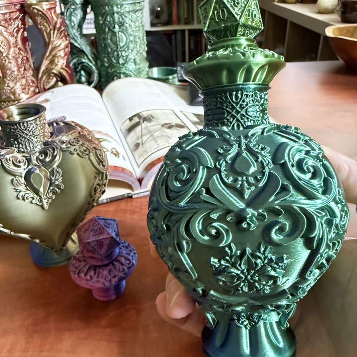 American Carver LLC - Wholesale Dice - Potion Bottle Dice Keeper | RPG, D&D, Daggerheart | Cosplay3