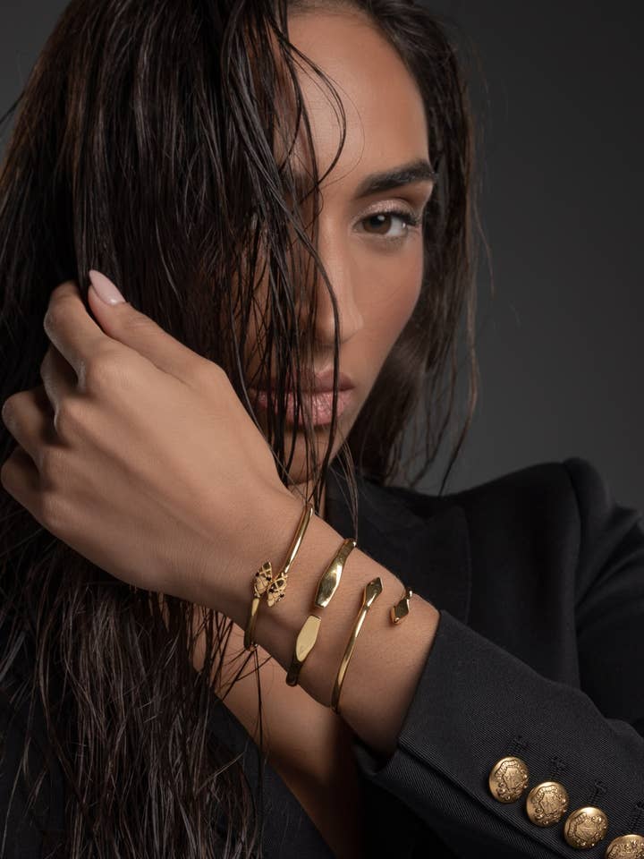 Medusa nera per la vendita all'ingrosso da parte di Persephone jewelry