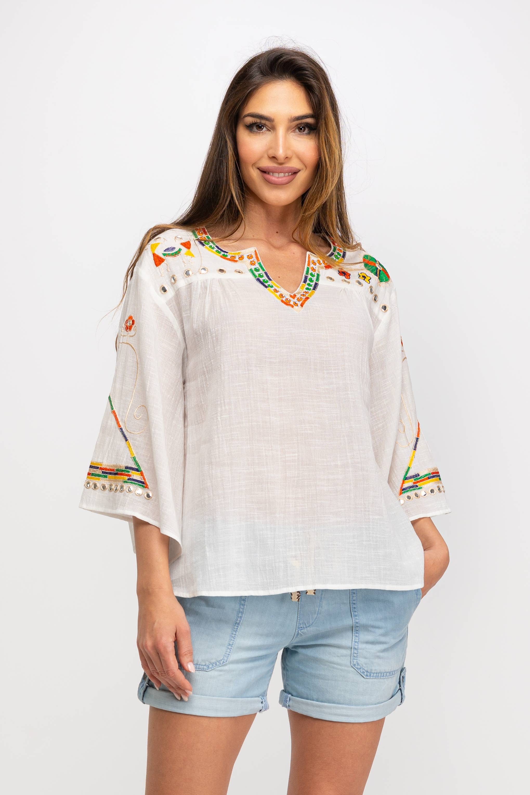 Peace & Love (CALAO IMPORT EXPORT S.L.) - Wholesale Blouse - Women's - PLAIN EMBROIDERED BLOUSE PR9011B3
