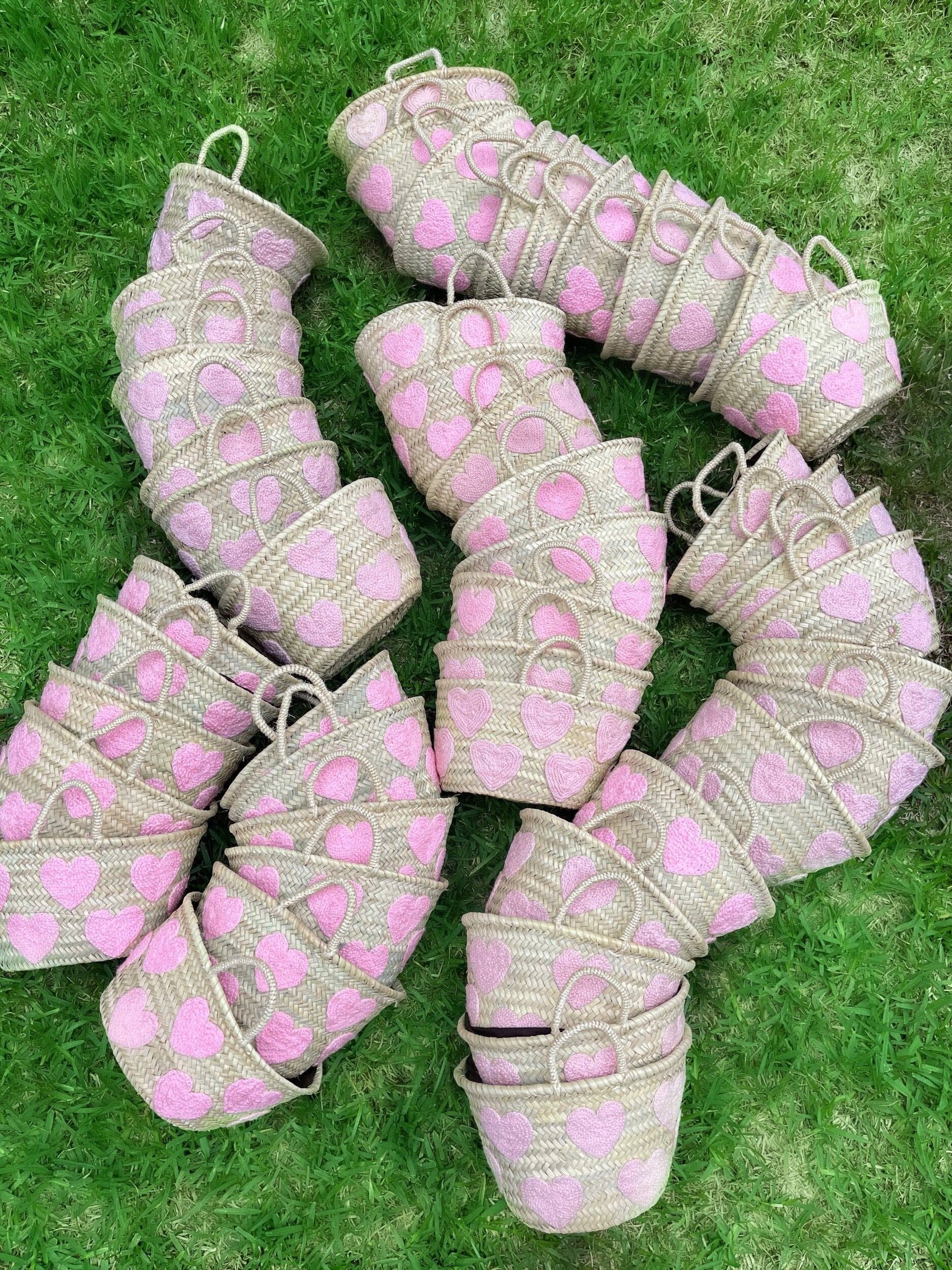 High crafty – wholesale Basket – Heart Basket – Hand-Embroidered Moroccan Straw Bag in Pink o5