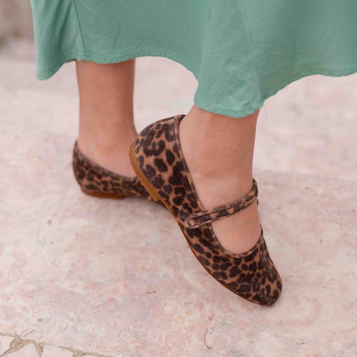 mokka Pass Ballerina, pattern velvet for wholesale on Faire7