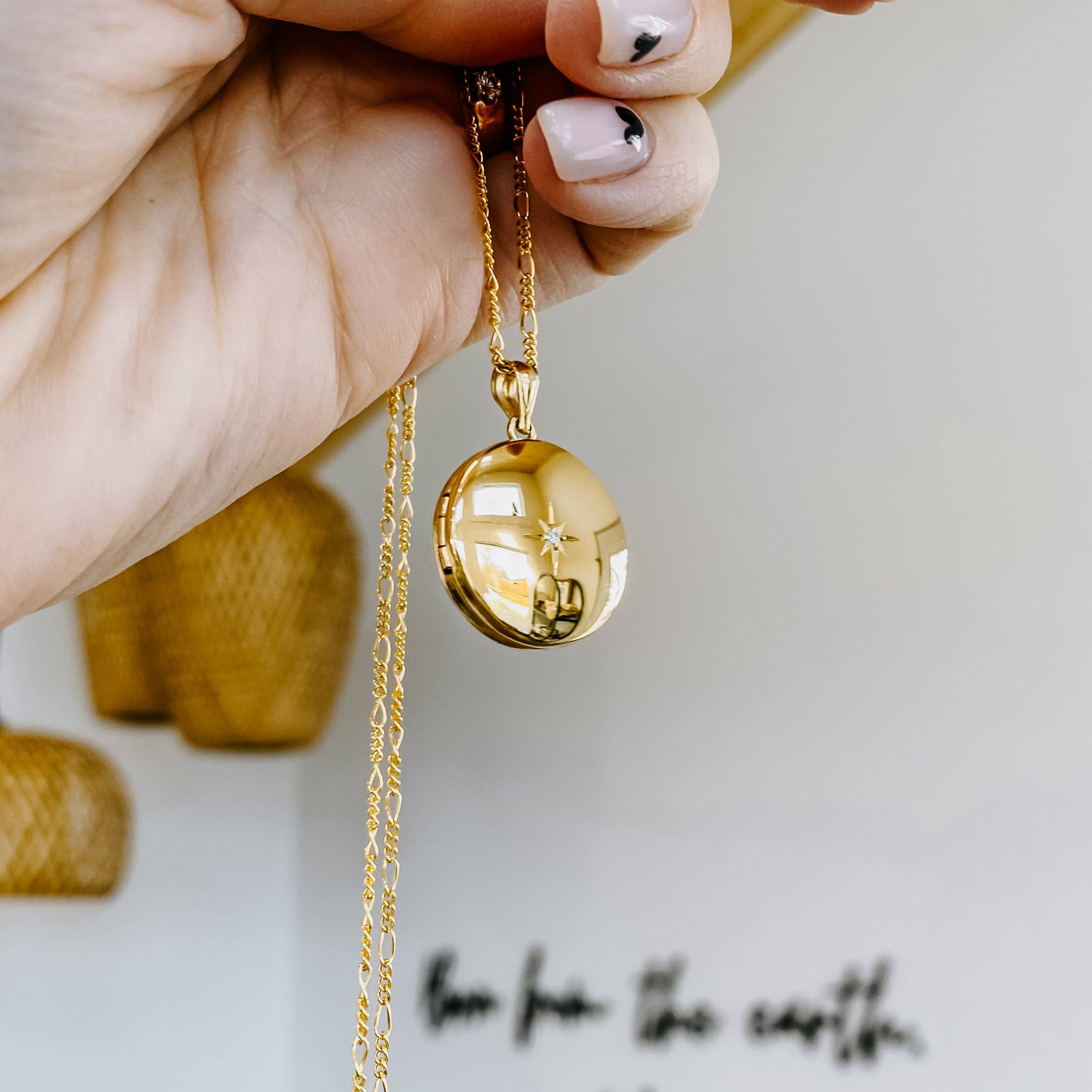 Derive Jewelry - Vendita all'ingrosso Collane con medaglione - Collana Treasure Island Locket1