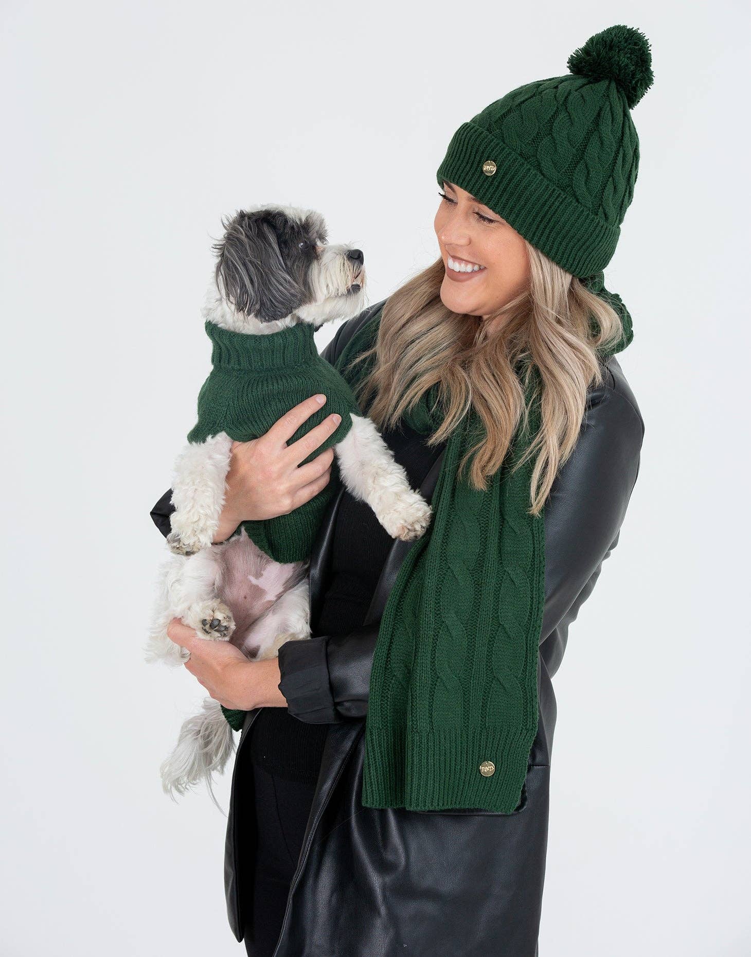 Frankie and Dottie's – Großhandel Beanie – Damen – Gestrickte Bommelmütze7