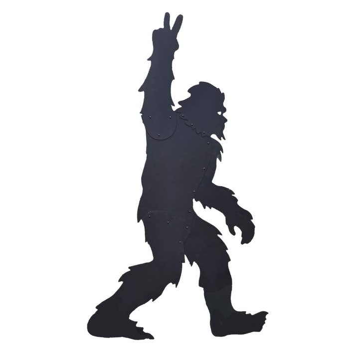 Crooks Designs - Wholesale Outdoor Ornament/Decor - Giant Bigfoot Statue, Available in 5, 6, and 7 Foot Sizes.1