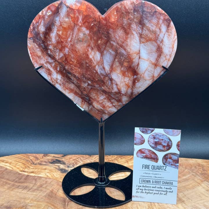 Cœur en quartz de feu avec support personnalisé H316 guérisseur rouge pour la vente par The 7 Directions