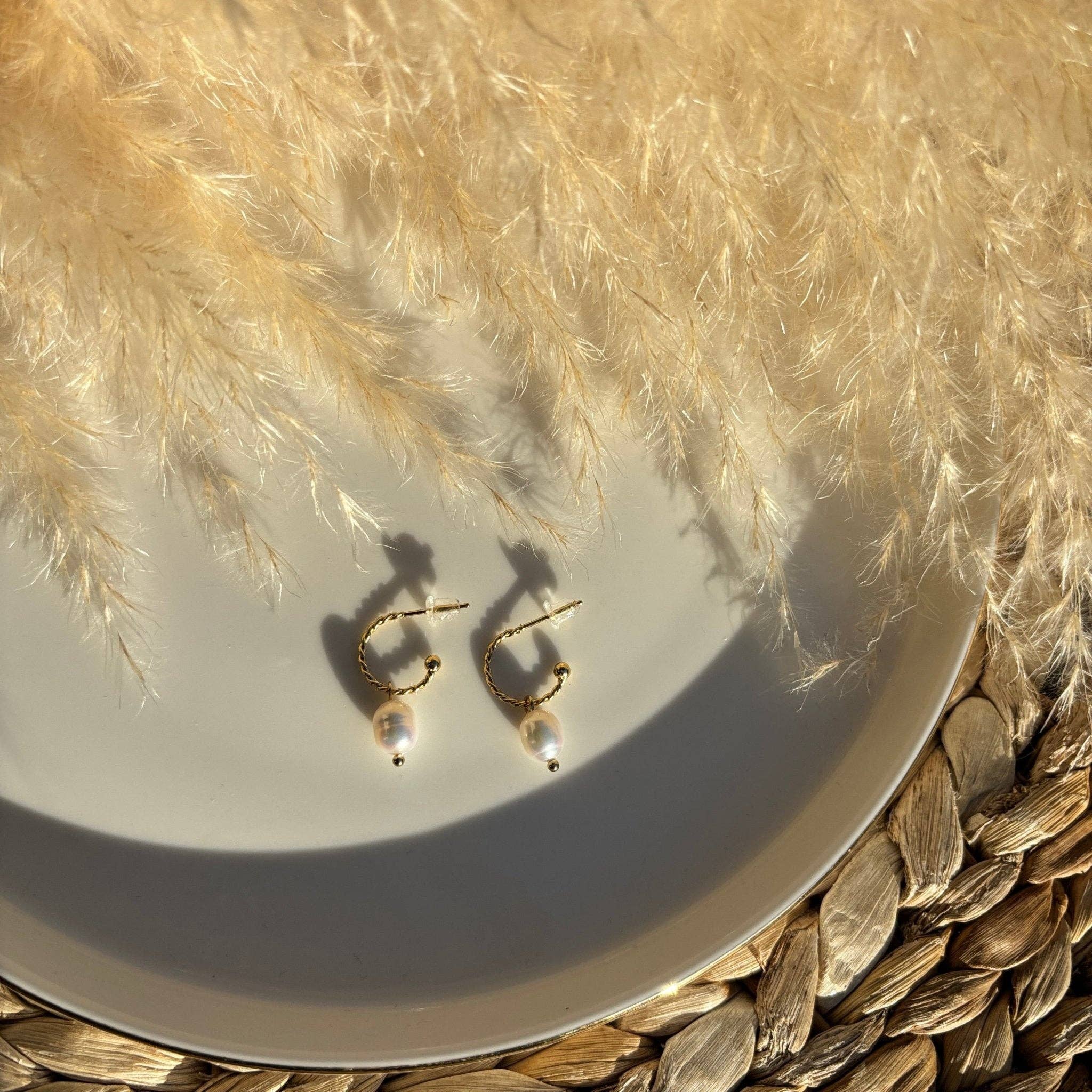 DUESTELLE ITALIA - Wholesale Hoop Earrings - GOLDEN WHIRL - intertwined gold and pearl headband