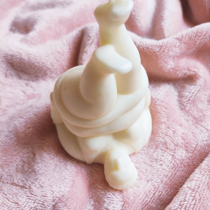 Prechi creations - Wholesale Novelty Candle - Miss Curvy