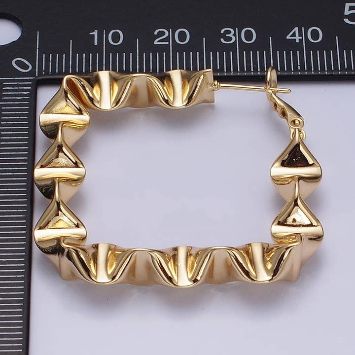 Guld Vågiga Rhombus Hoops Spak Back Hoops Statement Gold Hoops 16K guld fylld örhänge 41mm AD996 AD997 för wholesale av Aim Eternal