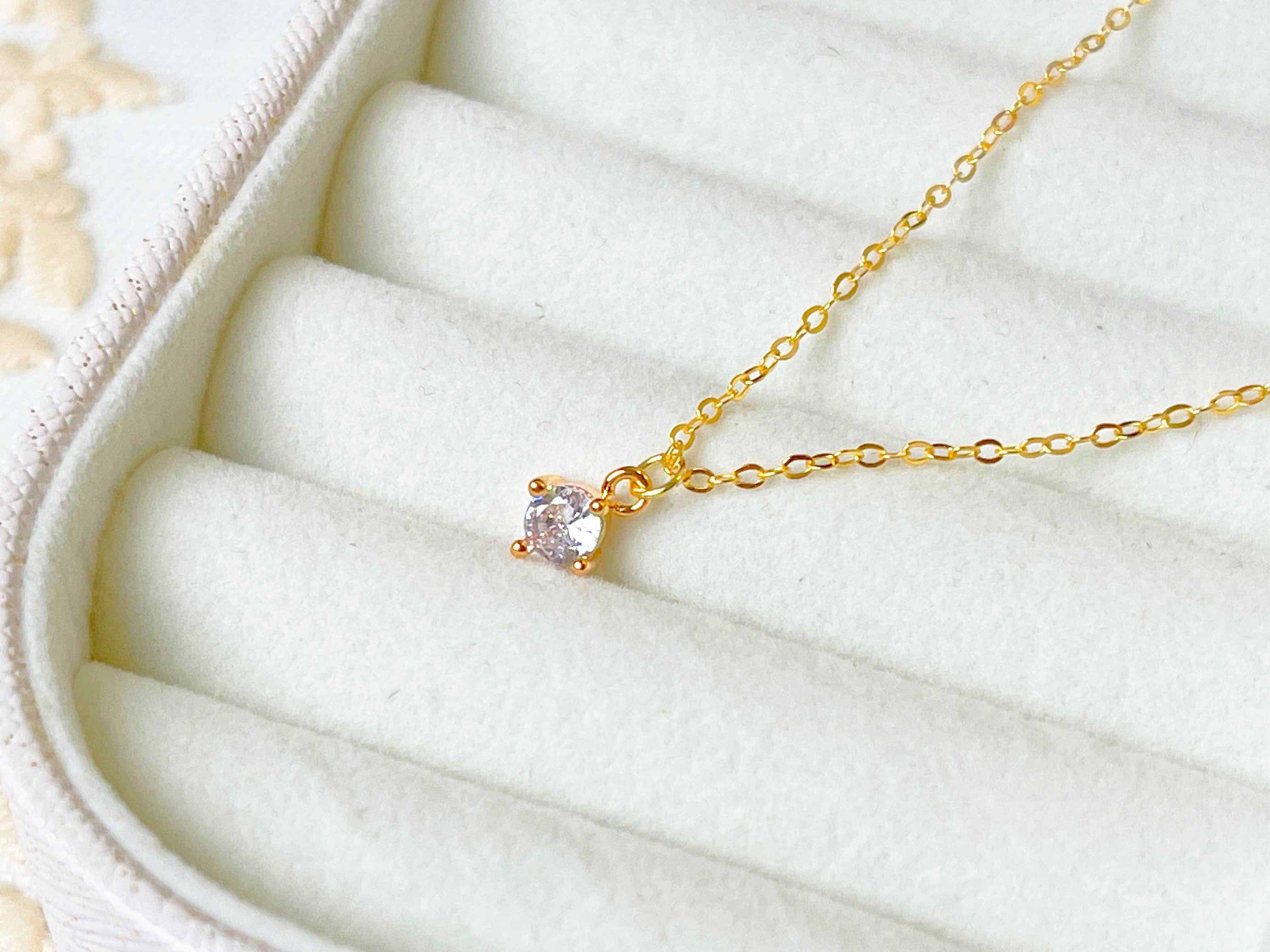 Melange Blanc - Wholesale Pendant/Charm Necklace - N017 solitaire pendant necklace, single diamond necklace7