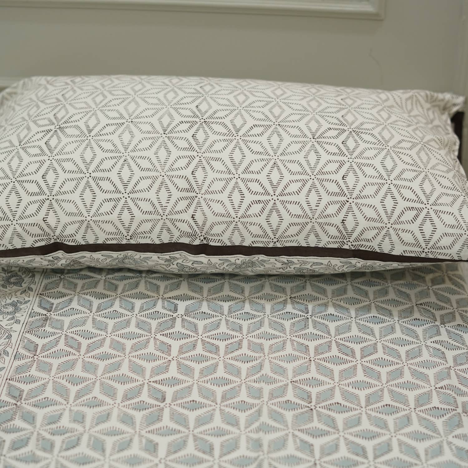 Fabdivine - Wholesale Bedding Set - Hand Print Design Bedsheet With Pillow Cover - Shatkon5