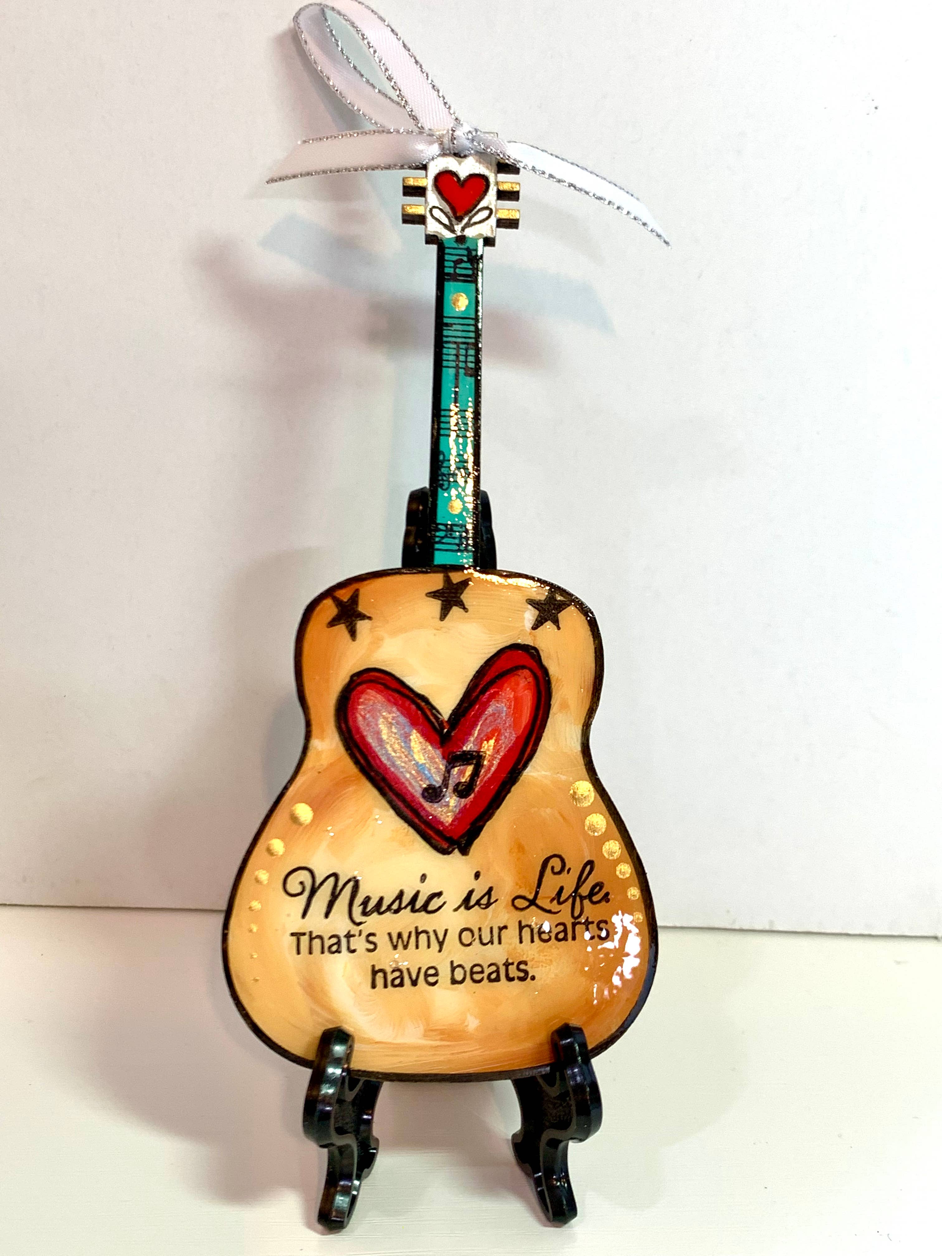 Clever Clogs Art - Vente Objets de décoration - Ornement pour guitare Music Is Life3