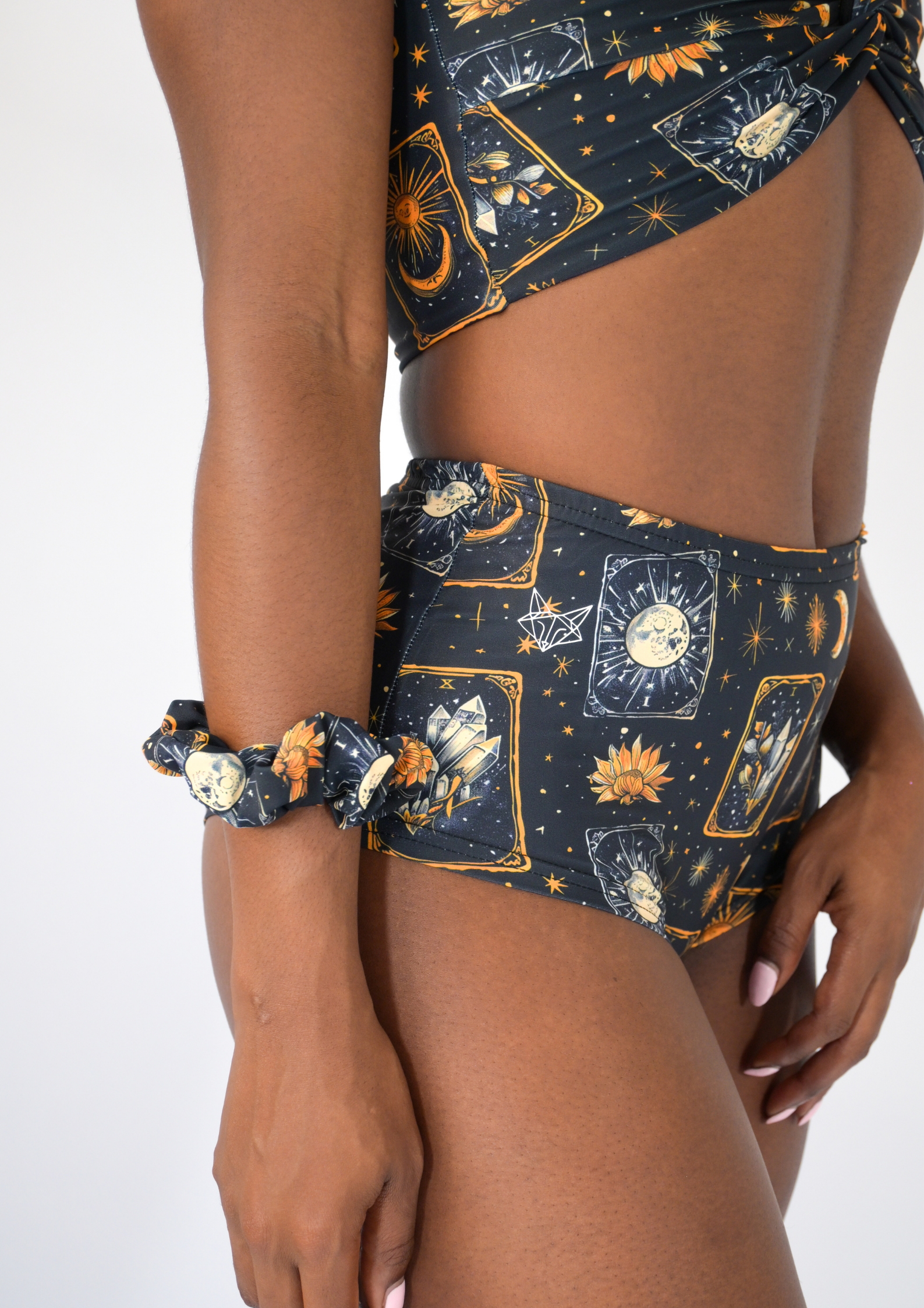 Vixn - Wholesale Athletic Shorts - Women's - Celestial Tarot Billie Pole Shorts4