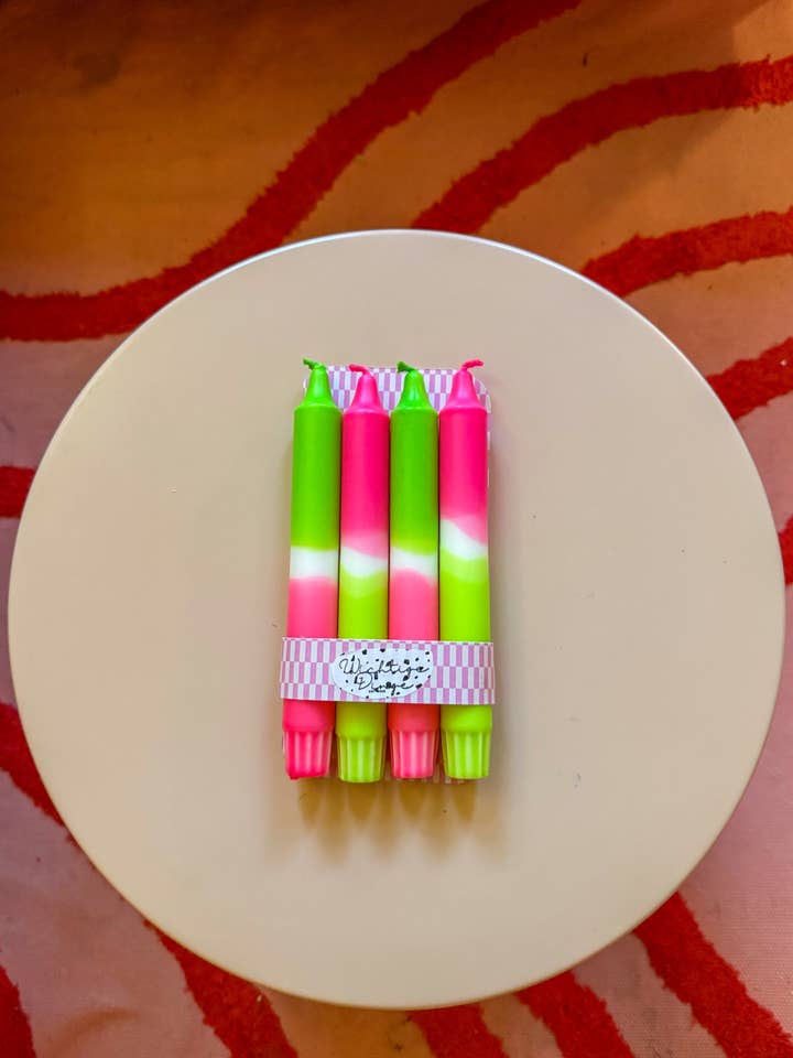 Bougies Dip Dye Néon Set de 4 Vert & Rose - Décoration Premium Teintée à la Main pour la vente par Wichtigedinge