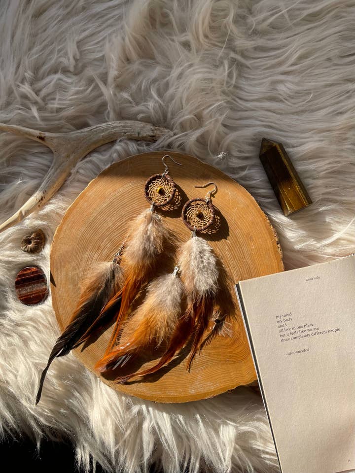 Ornements porte-bonheur ~ Boucles d'oreilles en forme d'œil de tigre pour la vente par Lutis Flower Creations